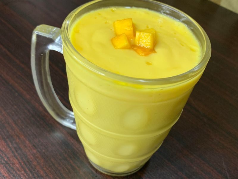 Easy Mango Lassi